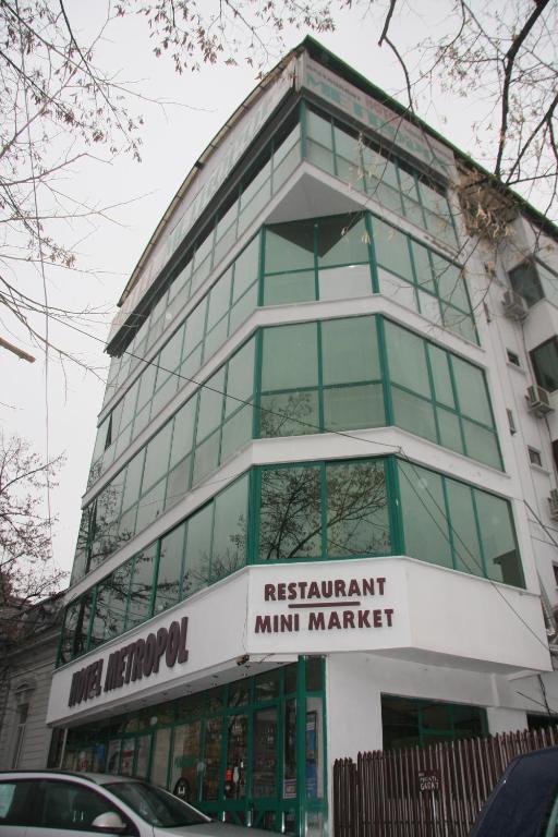 Hotel Metropol Piteşti Exteriör bild
